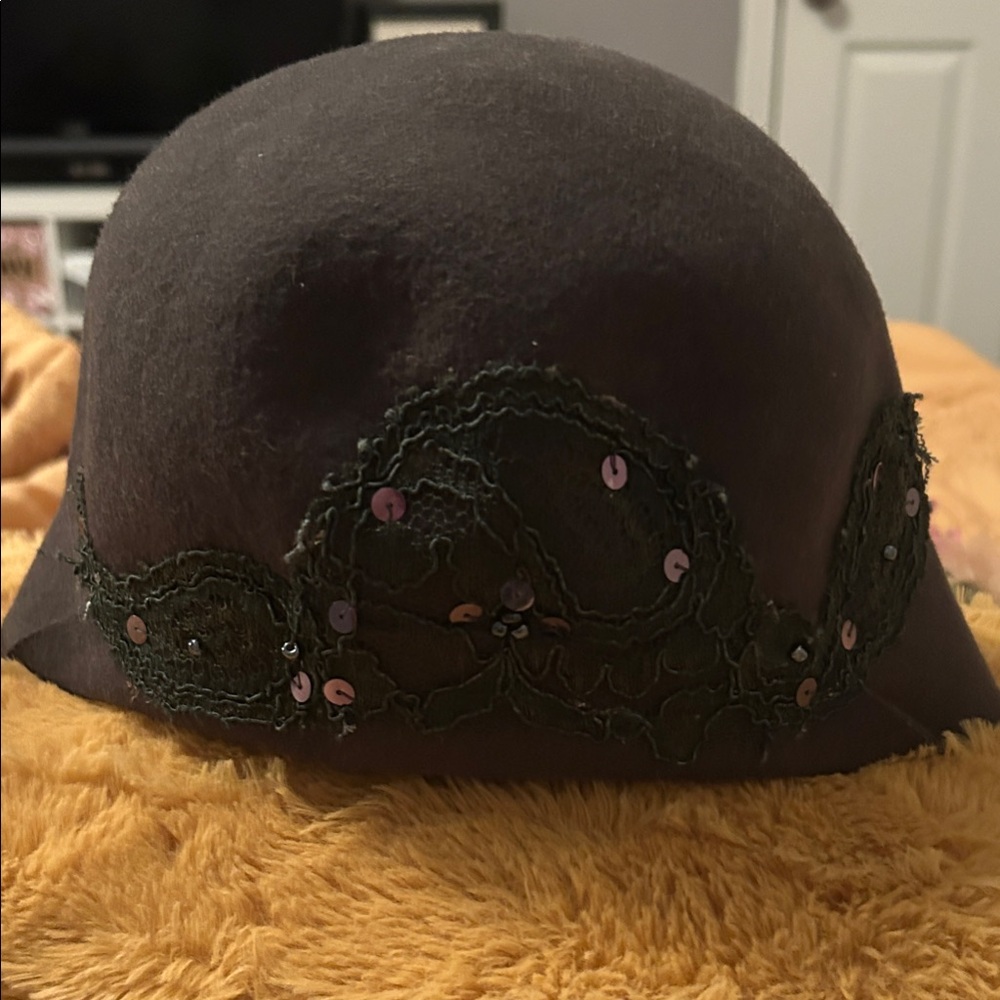 Vintage 100% wool hat